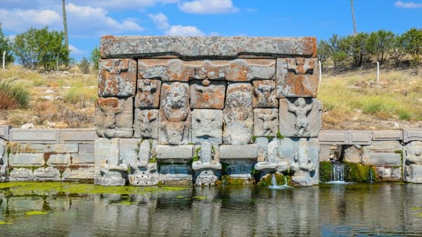 Eflatun Pınarı - Hitit Su Anıtı